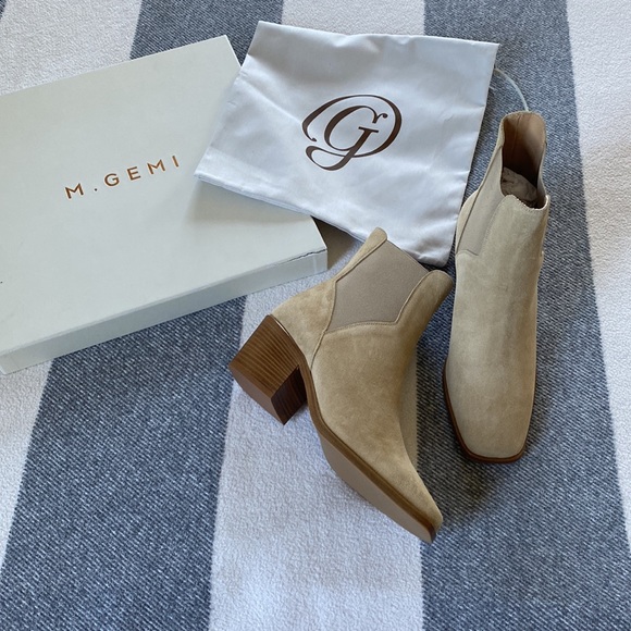Brand New M Gemi Lelia Booties in Soft Cappuccino Suede. Size 37.5 - Picture 3 of 7